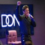 Donny Osmond, Pop musician singing with one hand raised - My Christian Musician